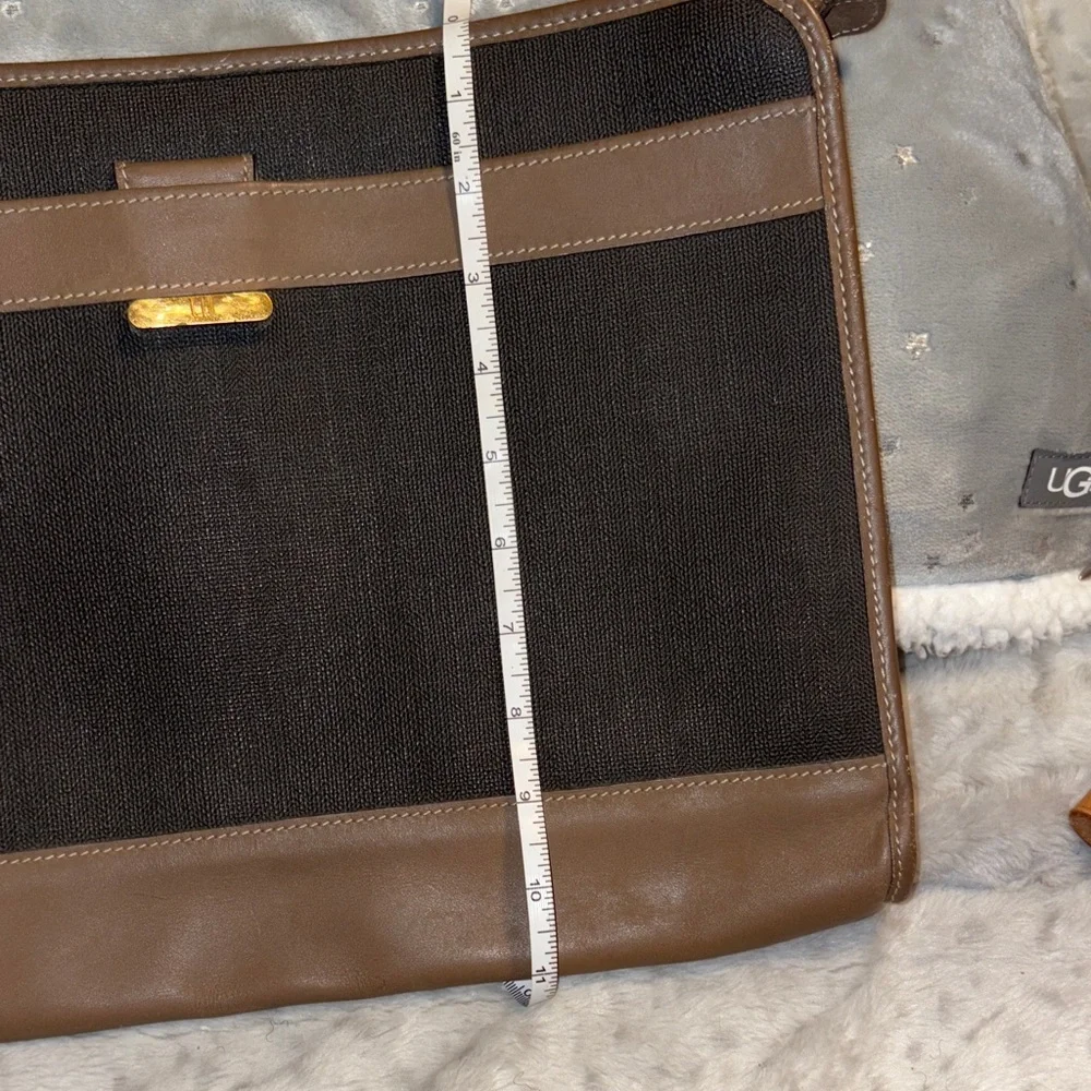 Dunhill sophisticated laptop